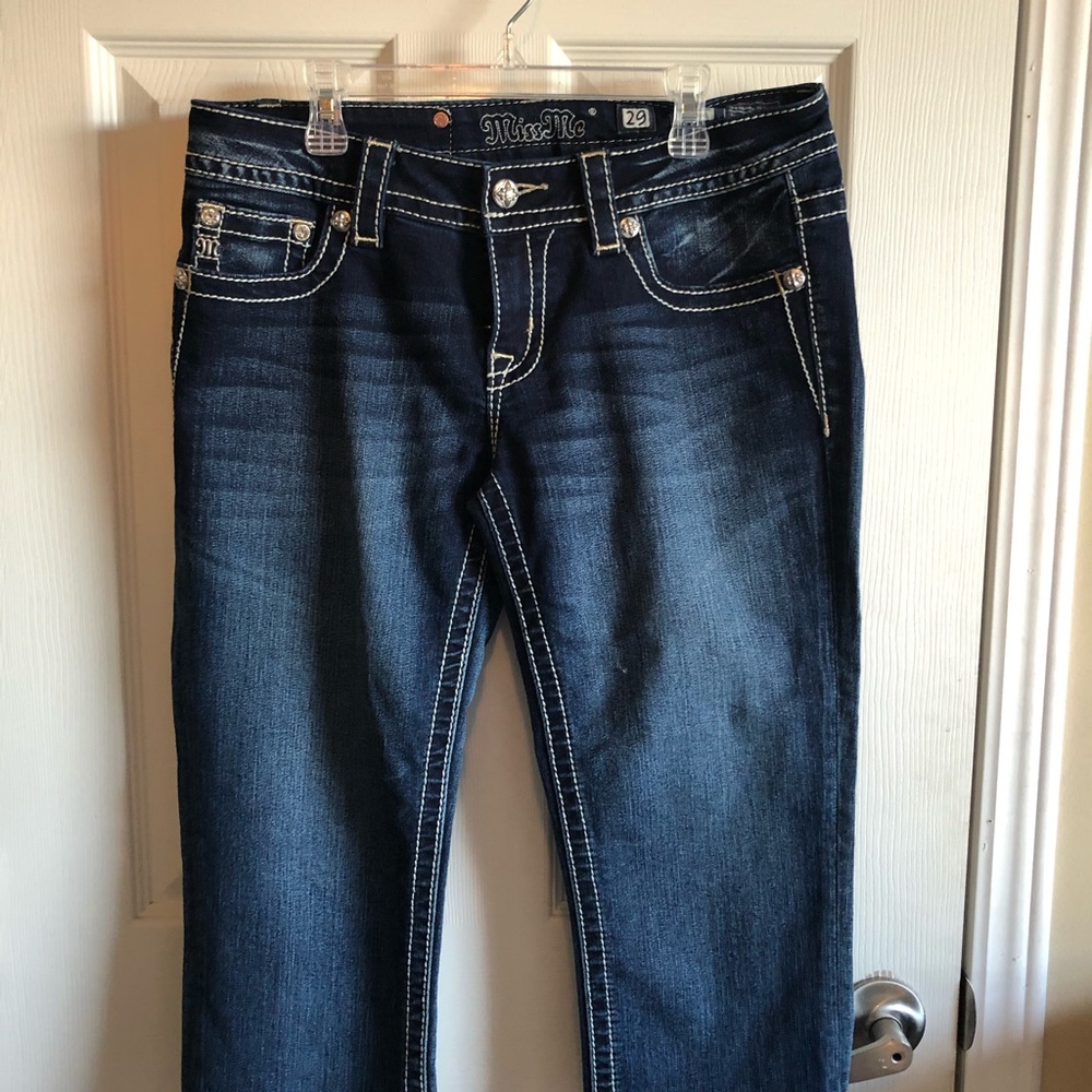 Women’s Miss Me size 29 signature Capris